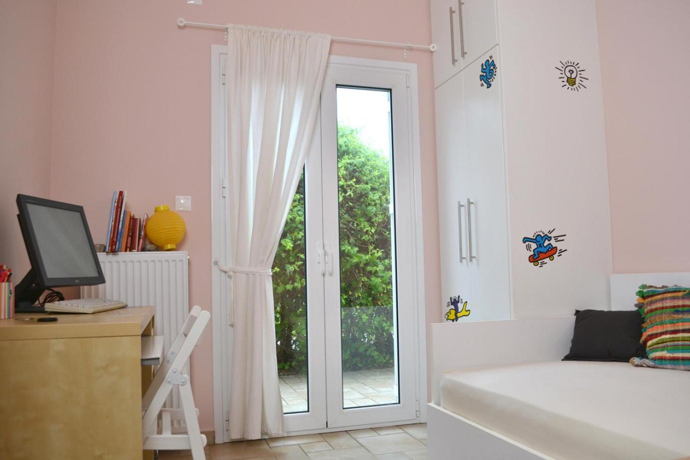 Corinthian Sun - Vacation Home Kültér fotó