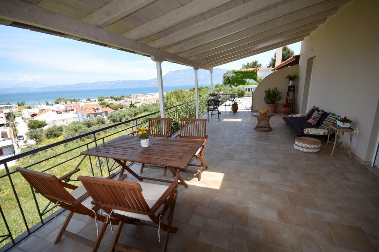 Corinthian Sun - Vacation Home Kültér fotó