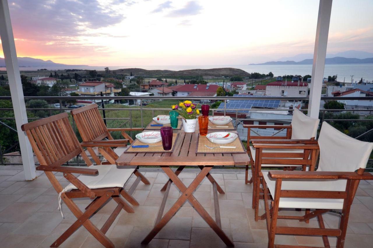 Corinthian Sun - Vacation Home Kültér fotó